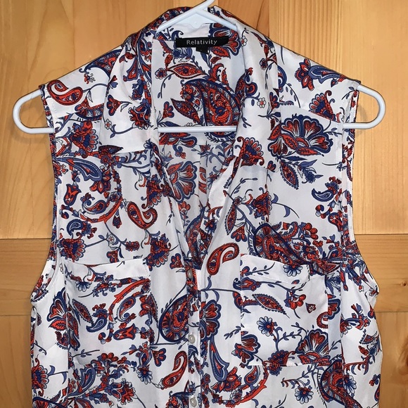 NWOT Paisley Print Button Up Tank - Picture 2 of 9